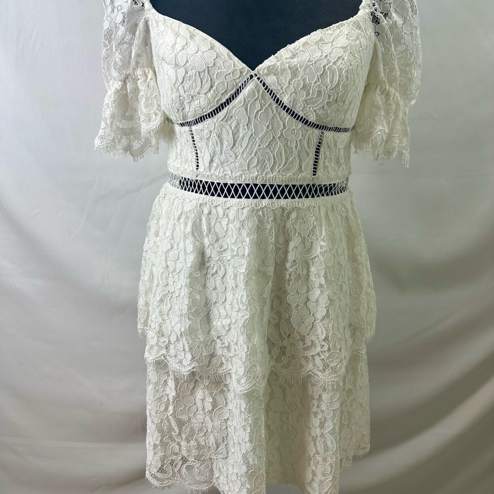 Bardot Charlotte Floral Lace Flutter Sleeve Sweetheart Mini Dress Size 6 NWT - Picture 3 of 14